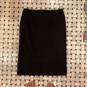 Theory black pencil skirt. Size 00